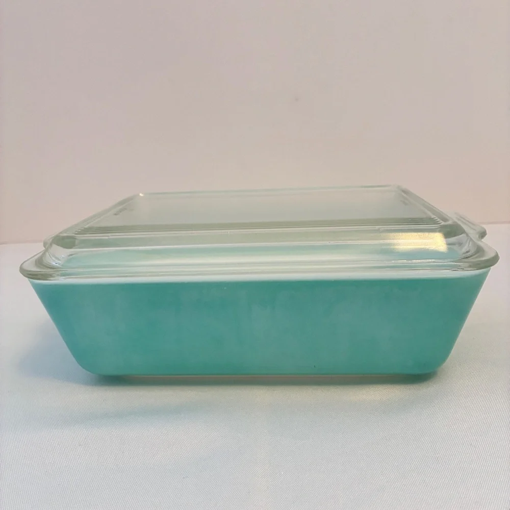 Pyrex Turquoise 1.5 Quart Refrigerator Dish With Lid 503 Vintage